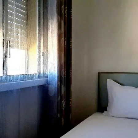 With 3 Bedrooms In With Wifi 23 Km From The Beach Lisbon